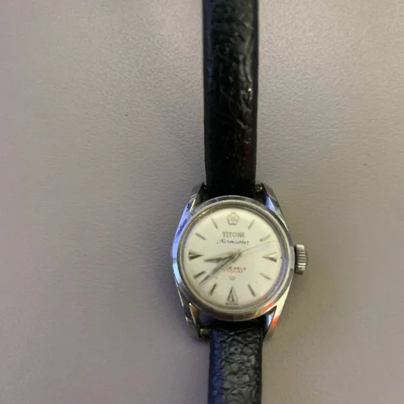 Vitoni | Jewelry | Vintage Titoni Womens Watch | Poshmark display picture 2